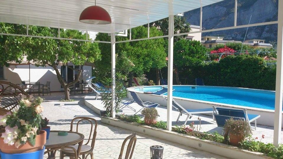 Villa Harmony Sorrento ميتا المظهر الخارجي الصورة